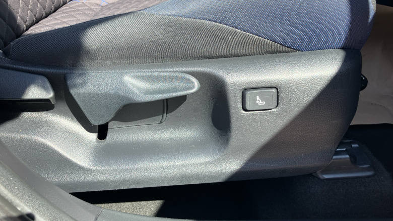 Toyota C-HR 1.8 Hybrid Dynamic 5dr CVT Hybrid Hatchback